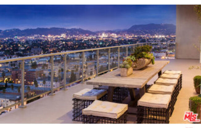 2 beds, 3 baths, 1,690 sqft, $5,500, Unit 1611