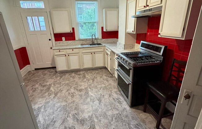 3339 WEBSTER AVE