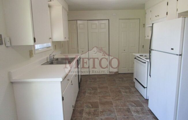 2 beds, 1 bath, 924 sqft, $1,495, Unit 724