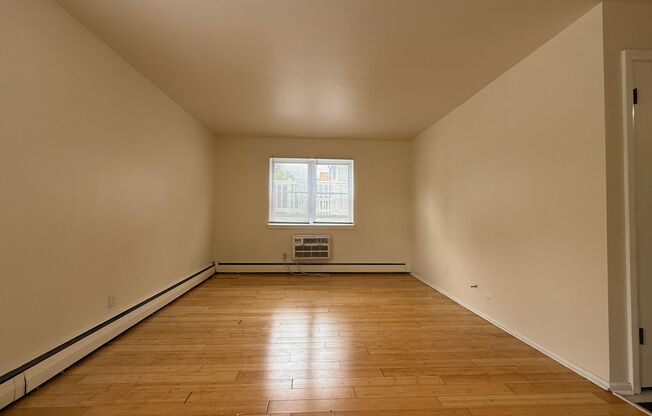 1004 Pleasant