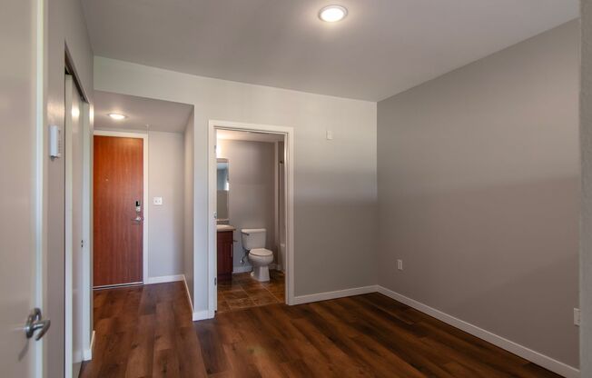 Studio, 1 bath, 604 sqft, $1,895, Unit Apt 318