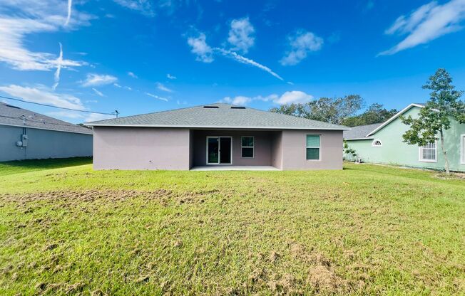 GORGEOUS 4 Bedroom/ 2 Bathroom in Palm Bay!!