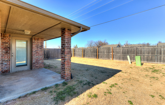 3 beds, 2 baths, $1,349