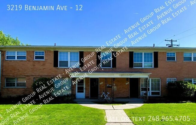 3219 BENJAMIN AVE