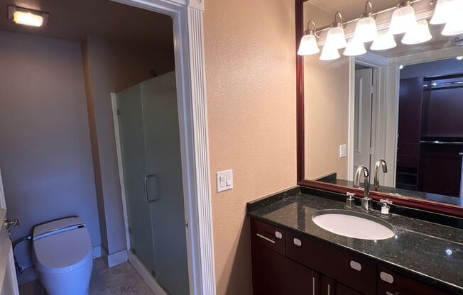 2 beds, 2 baths, $2,000, Unit # 334