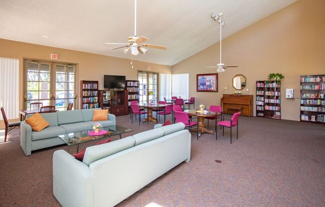 Studio, 1 bath, 472 sqft, $1,750, Unit E18