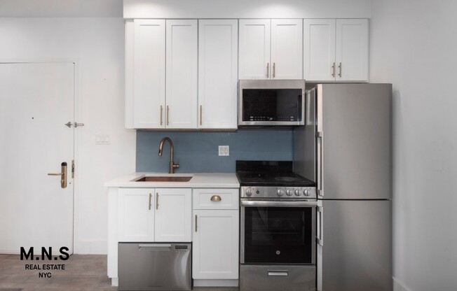 326 BEDFORD AVE