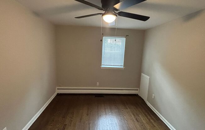 2 beds, 1 bath, 690 sqft, $1,550, Unit A2