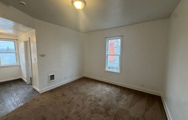 1 bed, 1 bath, 600 sqft, $850, Unit 5