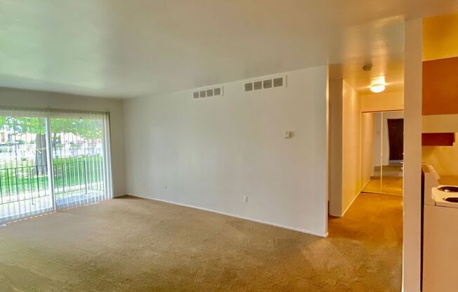 1 bed, 1 bath, 750 sqft, $1,145, Unit 504