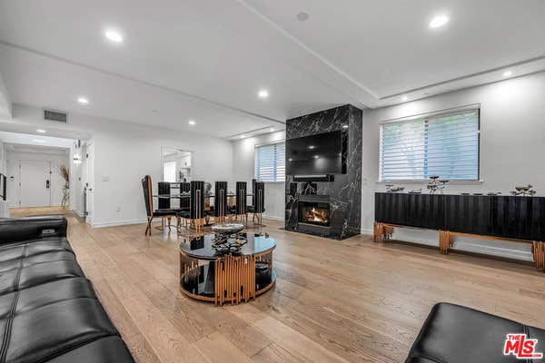 2111 S BEVERLY GLN BLVD