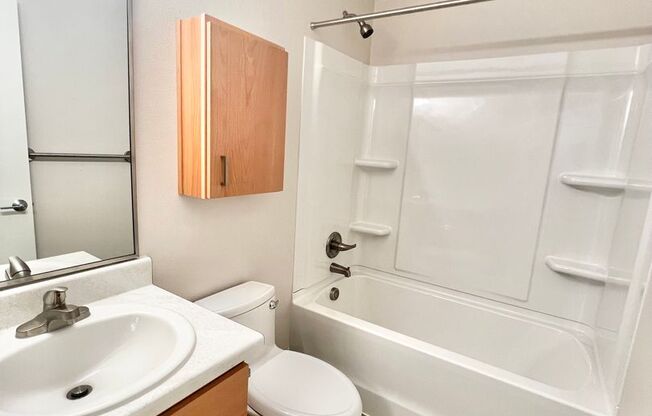 Cougar Creek Apartments