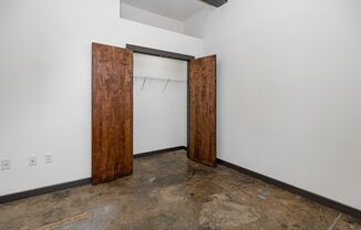 703 N Harrison St./410 Hancock St.