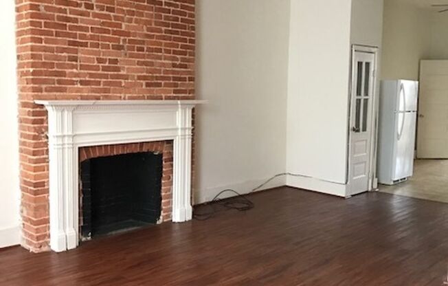 1 bed, 1 bath, 700 sqft, $1,349, Unit 50-6