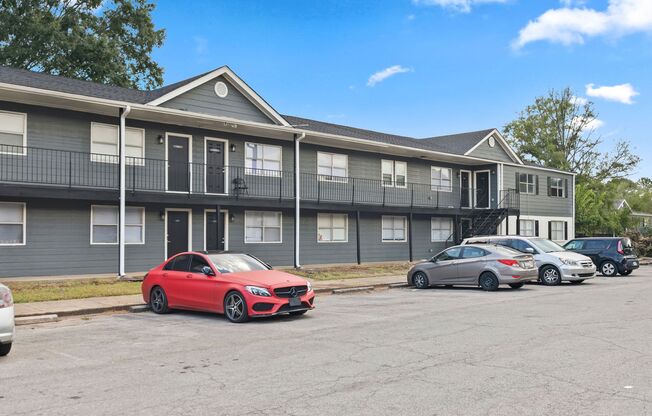 2 beds, 1 bath, 960 sqft, $949