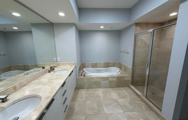 3 beds, 3 baths, $3,975, Unit # 1603