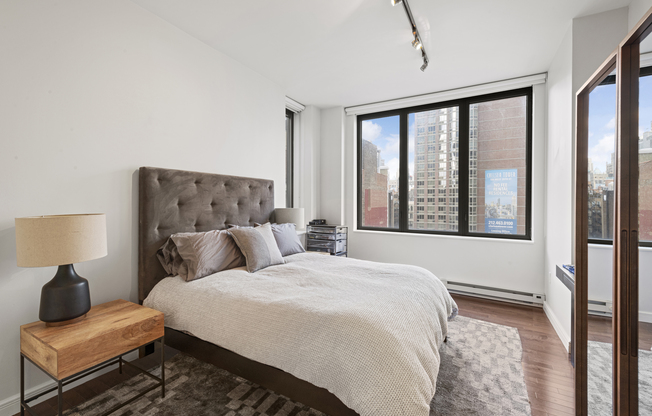 1 bed, 1 bath, 836 sqft, $7,250, Unit 15H