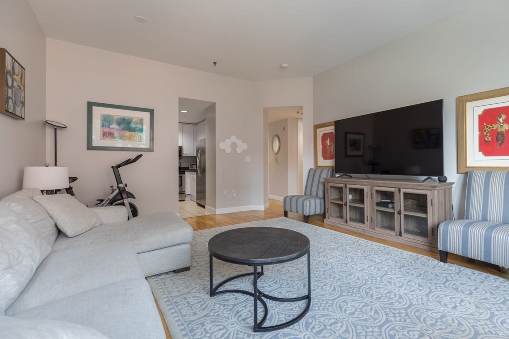 416 Marlborough St 106