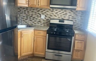 2 beds, 1 bath, 550 sqft, $2,150, Unit 7a