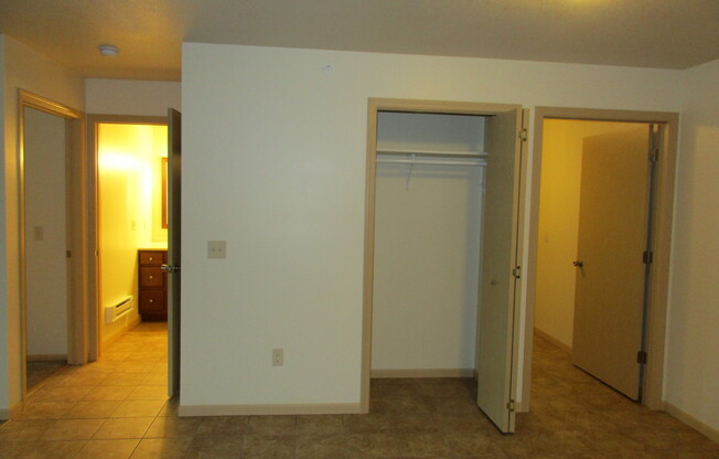2 beds, 2 baths, 1,200 sqft, $1,495, Unit 3717-204