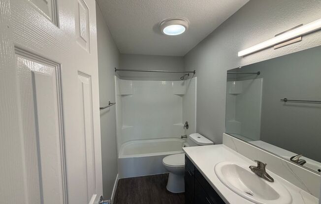 1 bed, 1 bath, 735 sqft, $2,275, Unit 54