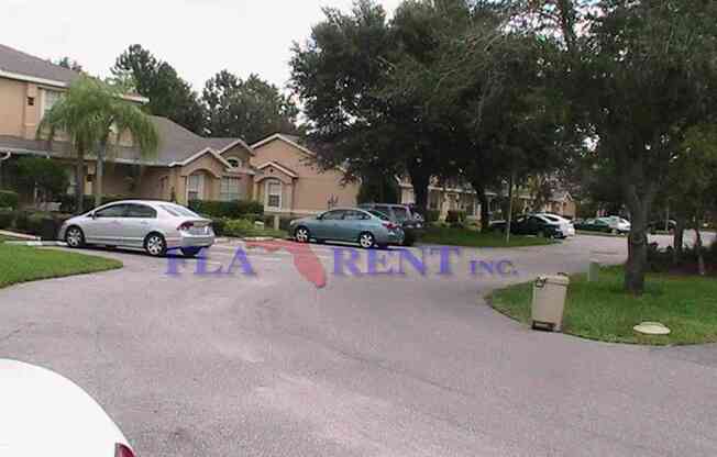 3 BEDROOM / 2 BATH - 2 STORY TOWNHOUSE (SOUTH ORLANDO) NEAR AIRPORT