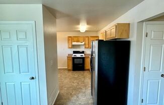 3 beds, 1 bath, $2,000, Unit UNIT D