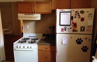 3 beds, 1 bath, $3,800, Unit 1