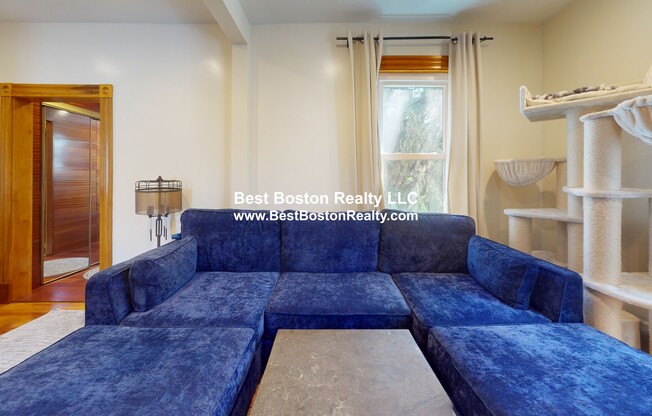 18 NASHUA ST