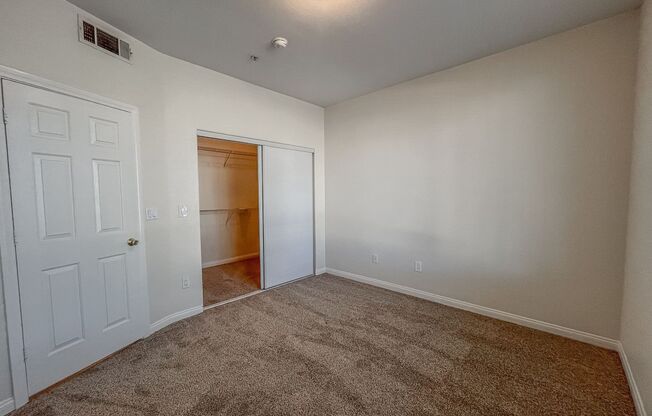 1 bed, 1 bath, $1,095, Unit # 2076