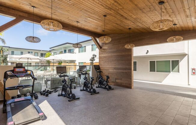 1 bed, 1 bath, 715 sqft, $3,175, Unit 42