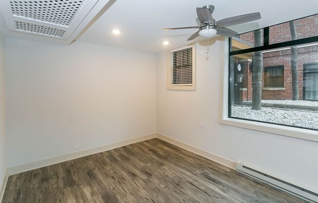 1 bed, 1 bath, 645 sqft, $1,975, Unit 638.5-62G