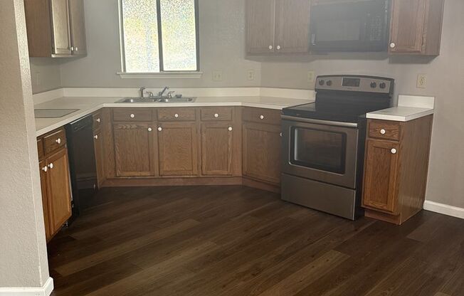 3 beds, 2 baths, $1,835