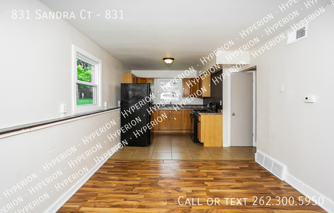 831 SANDRA CT