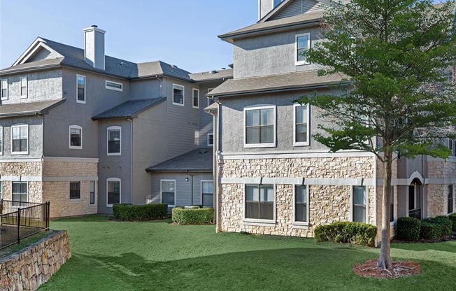 The_Vineyards_Exterior_3_Frisco_TX