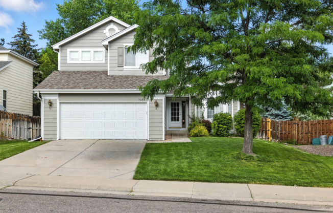 Beautiful 5 Bedroom 3.5 Bath Home In Saddle Rock!!