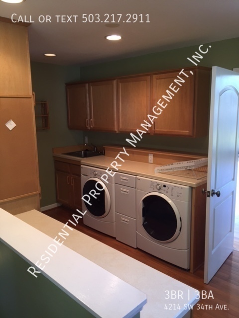 3 beds, 3 baths, 2,159 sqft, $3,495