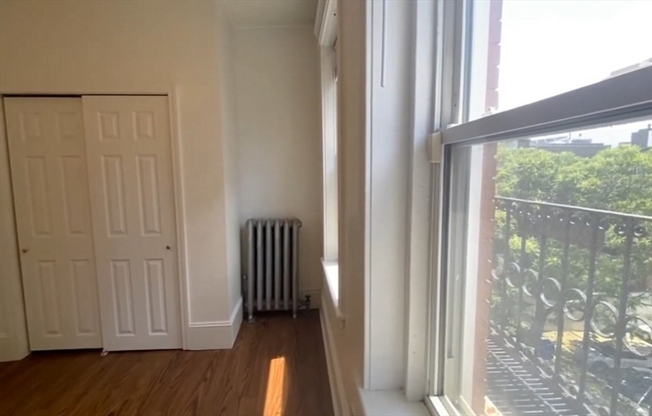 1 bed, 1 bath, 350 sqft, $2,715, Unit #24