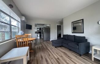 2 beds, 1 bath, $1,700, Unit A