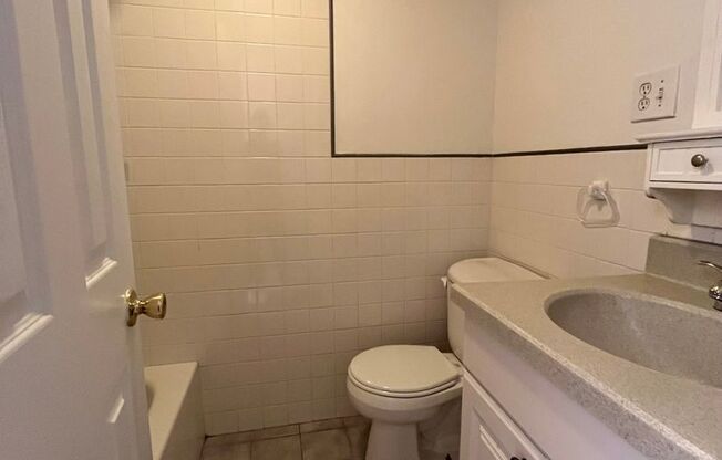 3347 Conrad St.