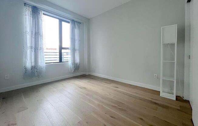 1433 31 AVE