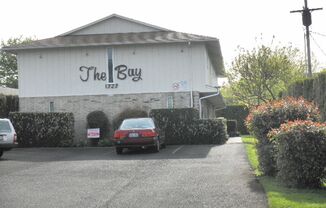 KHK1323 - The Bay