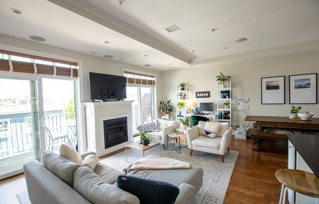 376 West Broadway 3