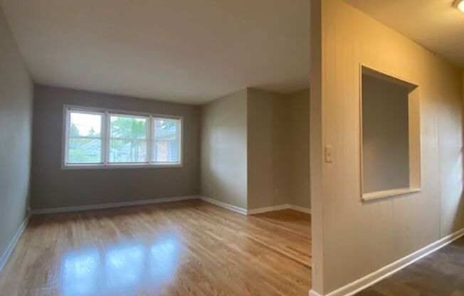 $1195 - 1 BR,  1 BA Apartment in Bayview - 1327 E Colorado St