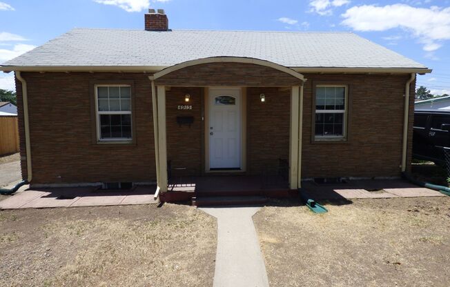 CHARMING RANCH STYLE HOME IN ELYRIA-SWANSEA WITH FENCED YARD AND GARAGE