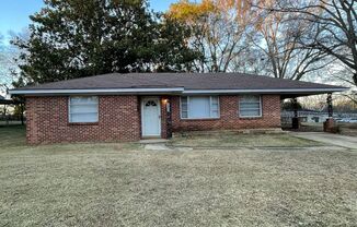 New Listing! 3551 Cottonwood Drive Montgomery, AL 36109-3601
