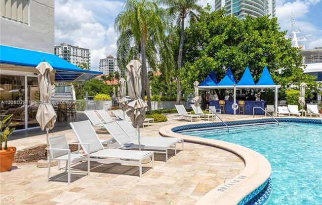 3 beds, 2 baths, $4,500, Unit # 4 L