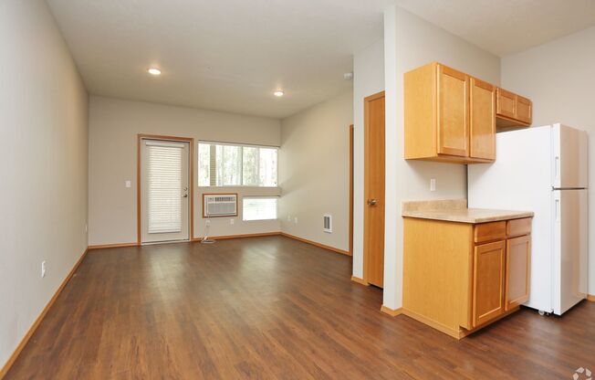 1 bed, 1 bath, 672 sqft, $1,275, Unit 1303