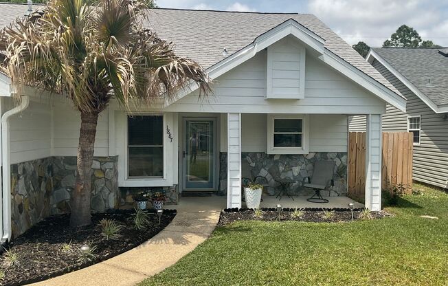 Adorable 3BR/2BA home in PRIME location!!