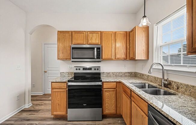 3 beds, 2.5 baths, $2,000